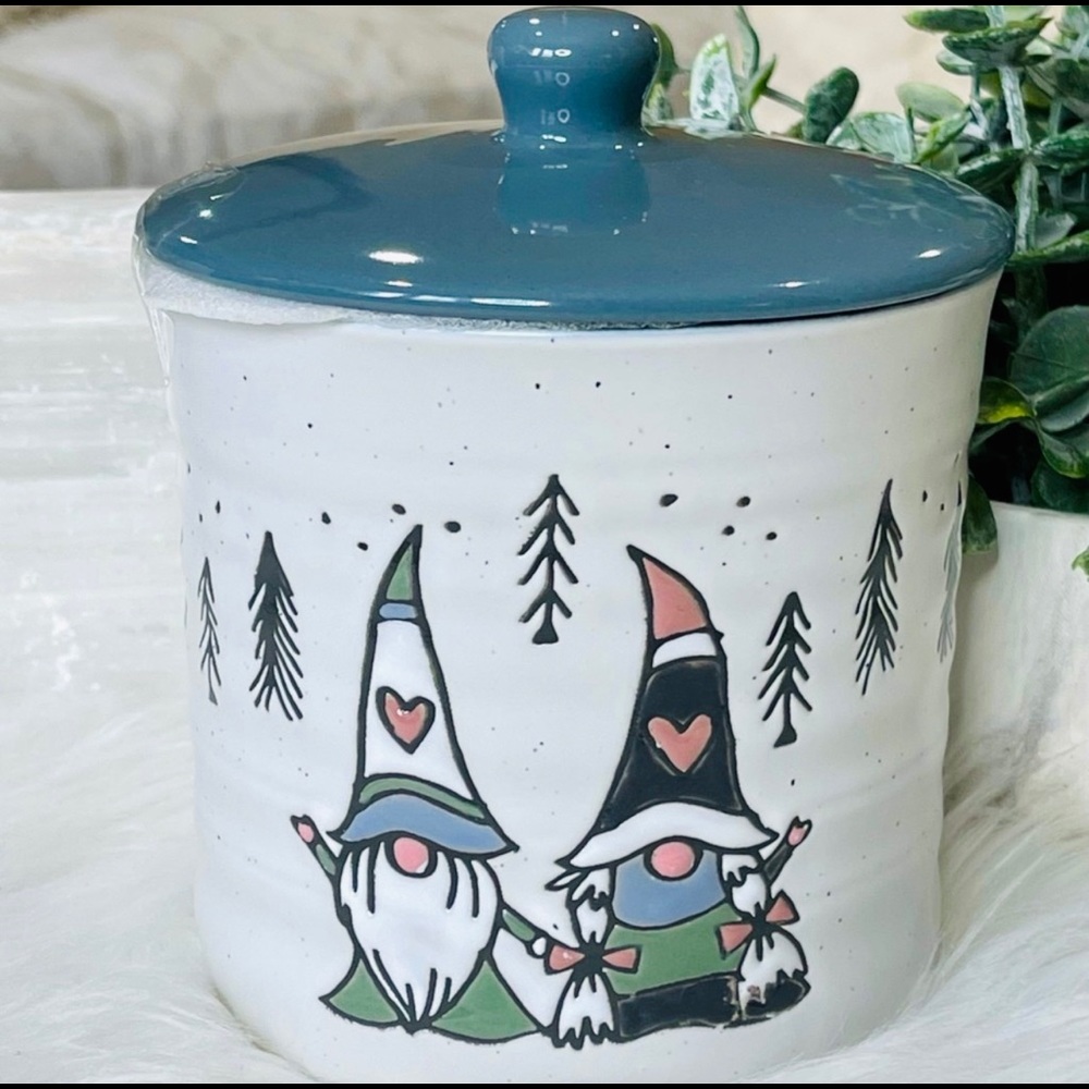 πππSOLDπππCERAMIC GNOME COOKIE JAR Gnome Canister WHIMSICAL MAGICAL WINTER - Picture 1 of 10
